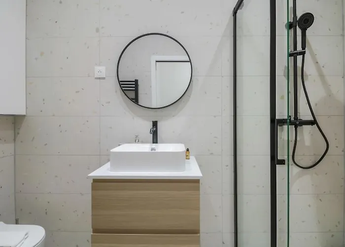 02.appart 4pers#1 Bedroom#pigalle#opera#paris 9 *